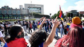 En Colombia veintiséis personas han muerto y, según las autoridades, hay 680 civiles y 826 uniformados lesionados.