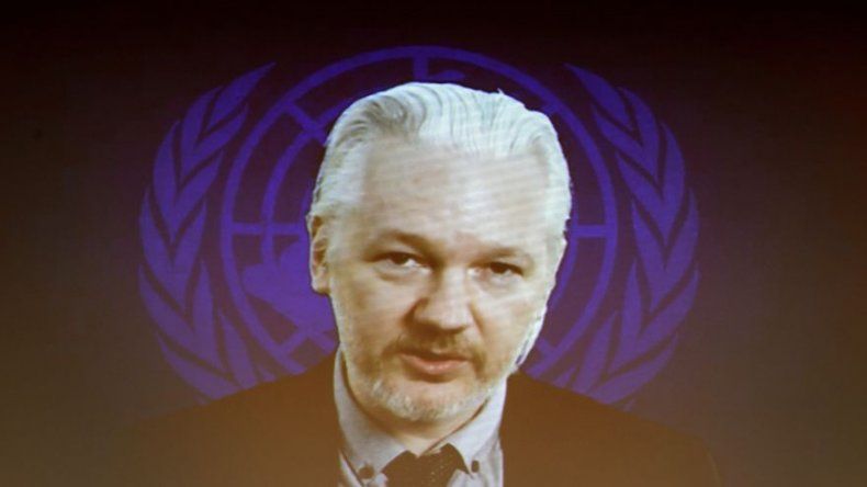 Assange pide al presidente francés ley sobre lanzadores de alertas