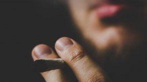El número de consumidores de marihuana aumentó en Canadá desde la legalización