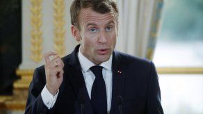 Presidente de Francia anuncia iniciativas para tratar de superar protesta social