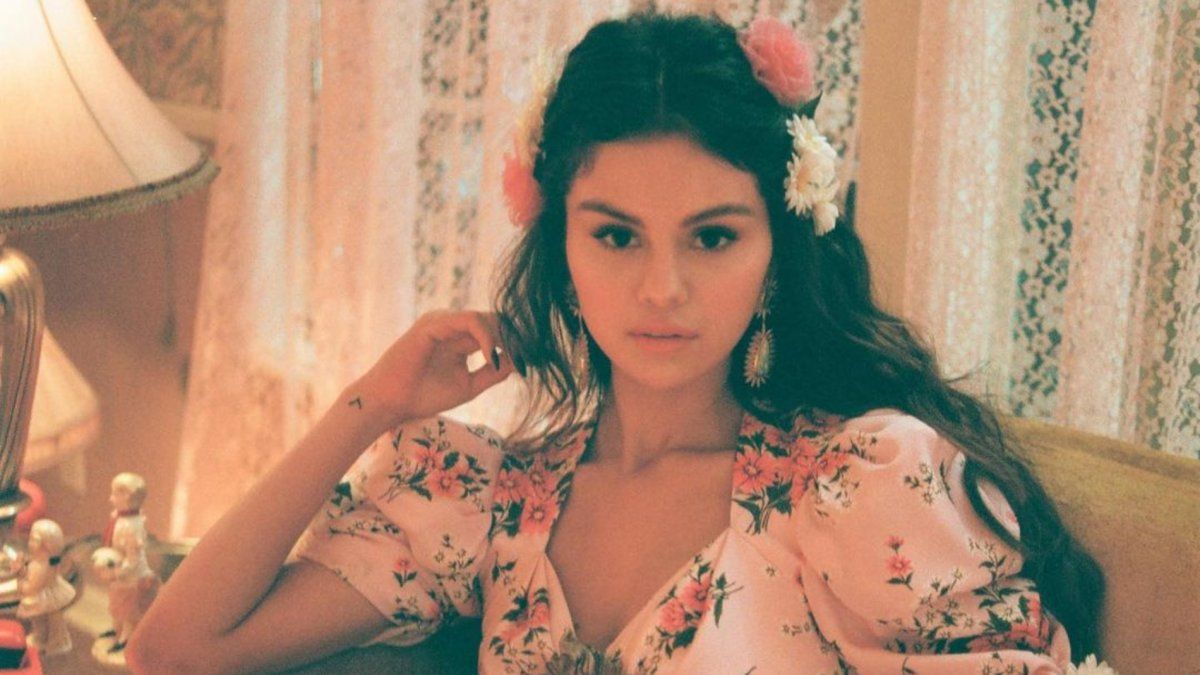 Selena Gomez enfada a sus fans con una broma sobre su consumo excesivo