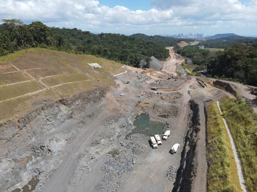 El MOP recomienda utilizar vías alternas.