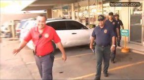 Bomberos investigan incendio en local de Vía Porras