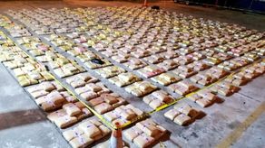 Paquetes de droga incautada al sur de Isla Coiba.