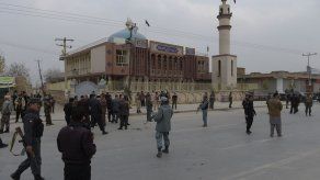 Al menos 27 muertos en un atentado suicida contra una mezquita chiita de Kabul