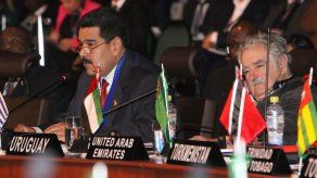 Mujica critica cultura despilfarro en cumbre G77