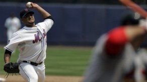 Diamondbacks adquieren a Schoeneweis en canje con Mets