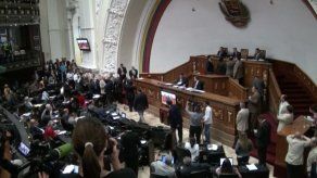 Nuevo Parlamento venezolano toma primera medida a favor de opositores presos
