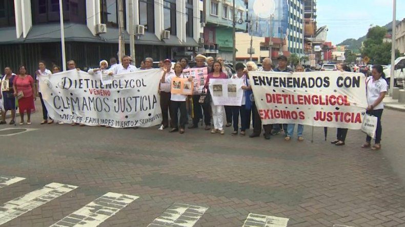Al cumplirse 13 años del envenenamiento con dietilenglicol, afectados piden certificación