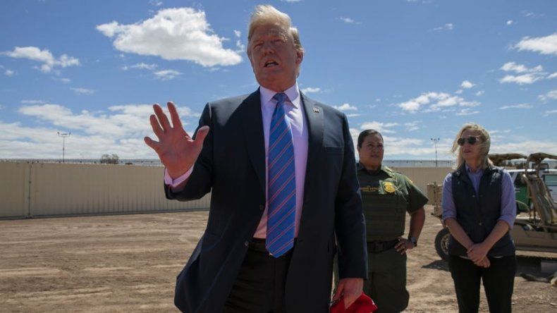 Trump busca solución en frontera, estudia relevo de personal