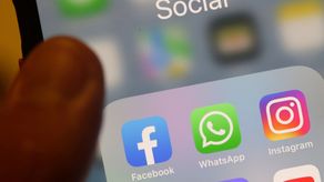 Usuarios reportan caída global de WhatsApp, Facebook e Instagram