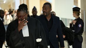 Seis allegados de Paul Pogba a juicio por extorsión millonaria en París