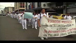 Técnicos de enfermería caminaron hacia la Presidencia