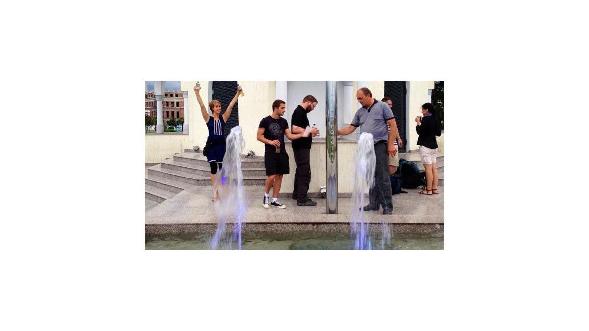 Una fuente de vodka  se convierte en un gran atractivo de Batumi