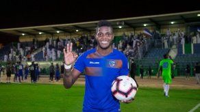 José Fajardo marca triplete y le da primer triunfo al Al Kawkab FC