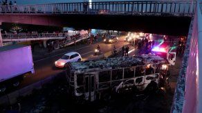 Operativo contra narcos desata el caos en dos estados de México