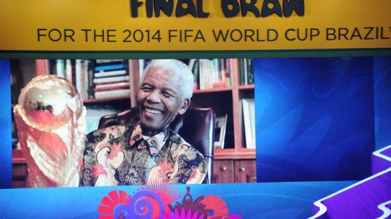 Comienza ceremonia de sorteo de grupos de Mundial-2014 en Brasil con video en honor a Mandela