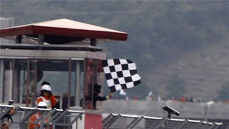 Alonso gana GP de Japón; Massa llega en octavo