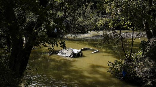 El gobernador dijo que “necesitamos ver mejores resultados” para más habitantes del este de Kentucky que piden ayuda a la FEMA.