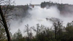 Evacuados por daño en represa de EEUU pueden volver a sus hogares