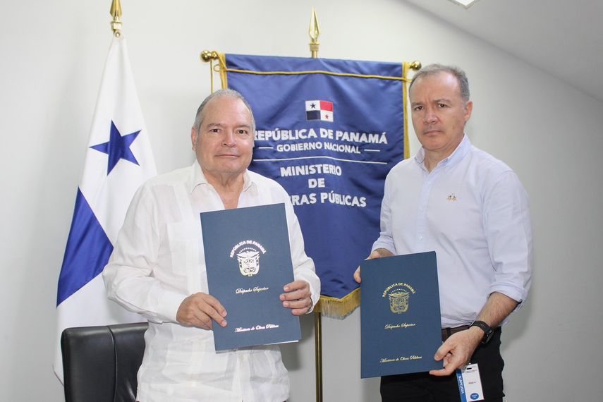 MOP firma el acta de la rehabilitación de la carretera Panamericana Este.&nbsp;