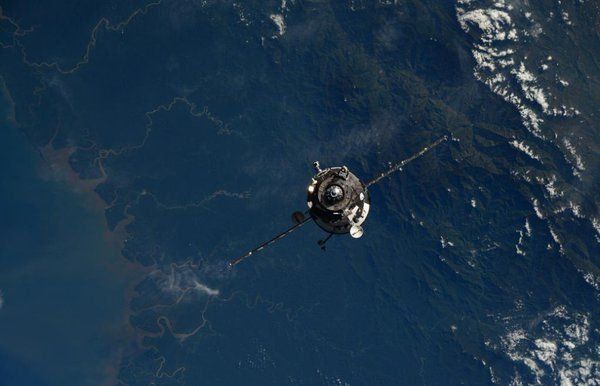 La nave espacial de carga Progress despega rumbo a la EEI