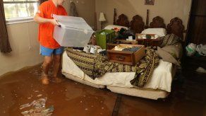 Ascienden a 13 las muertes por las inundaciones en el sur de EEUU