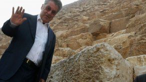 Egipto recupera importantes fragmentos de la pirámide de Keops robados por alemanes