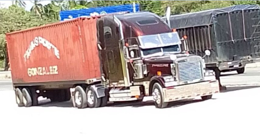 El Idaan hace un llamado a los manifestantes para que permitan el paso de este vehículo con placa AH 5702 ubicado en San Félix.