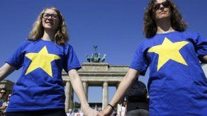 Miembros fundadores de la UE se reúnen tras voto británico