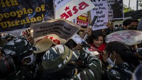 El S-400 es un sistema defensivo de misiles tierra-aire que le da a India una disuasión estratégica frente a Pakistán y China.