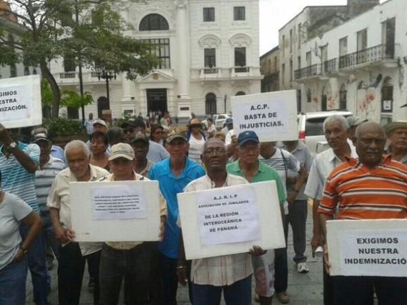 Ex-trabajadores del Canal exigen pago de indemnización