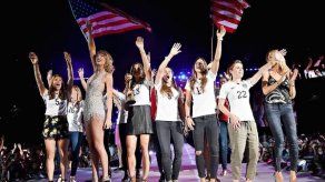 Taylor Swift honra al equipo de fútbol femenino de EEUU