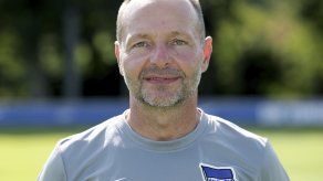 Hertha Berlín echa a entrenador de arqueros por homofóbico