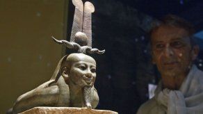 Exhibición de Egipto en París desafía a Estado Islámico