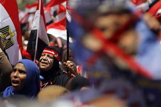 Manifestantes egipcios piden la renuncia de Morsi