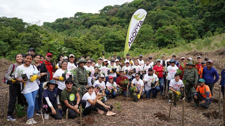 El programa de educación financiera del banco alcanzó a 10,600 personas durante 2025. El programa de educación financiera del banco alcanzó a 10,600 personas durante 2025.