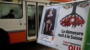 Voto suizo contra inmigrantes hace eco en Europa