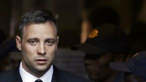 La audiencia para la libertad condicional de Pistorius estaba agendada el año pasado, pero fue cancelada porque no se había reunido con los padres de Steenkamp.