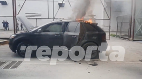 Reportan el incendio de un automóvil en la vía Transístmica.