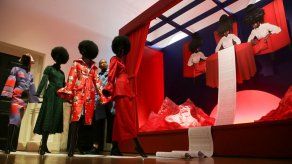 Diseñadores latinoamericanos despliegan sus creaciones en Londres