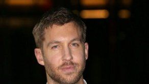Calvin Harris lanza dardo envenenado a Taylor Swift en premios GQ