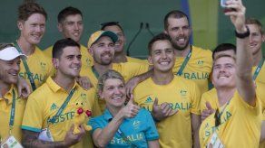 Australia denuncia robo de laptop y camisetas en la villa