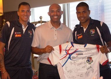 Mariano Rivera  visita a la selección nacional y los motiva