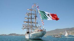 Buque escuela de la Armada Mexicana zarpa de Acapulco para visitar 14 países