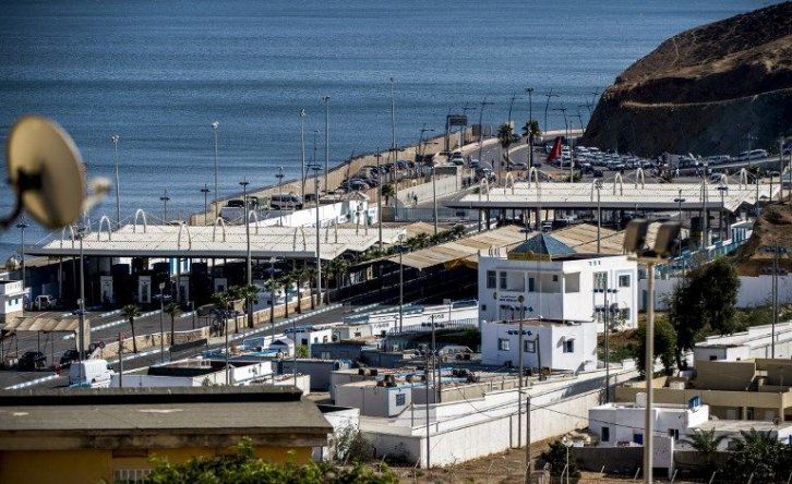 Rescatan a 38 migrantes marroquíes, un muerto a bordo