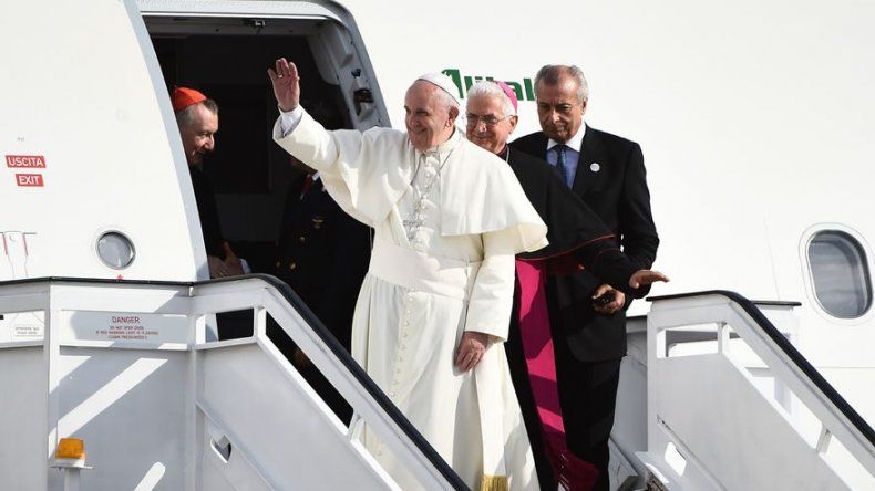 Francisco llega a Santiago, la última etapa de su visita a Cuba