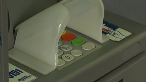 Elmer Caballero, subcomisionado de la Policía Nacional asegura que a fin de año hay más movimiento de dinero en la calle. Elmer Caballero, subcomisionado de la Policía Nacional asegura que a fin de año hay más movimiento de dinero en la calle.