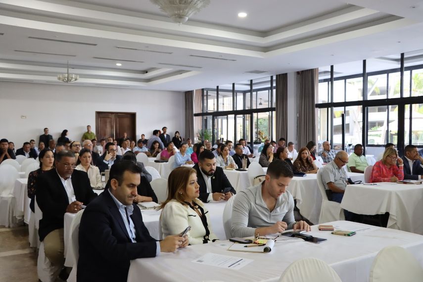 Autoridad Nacional de Descentralización impulsa el desarrollo de los gobiernos municipales