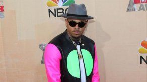 La tía de Chris Brown fue encerrada en un armario durante un robo